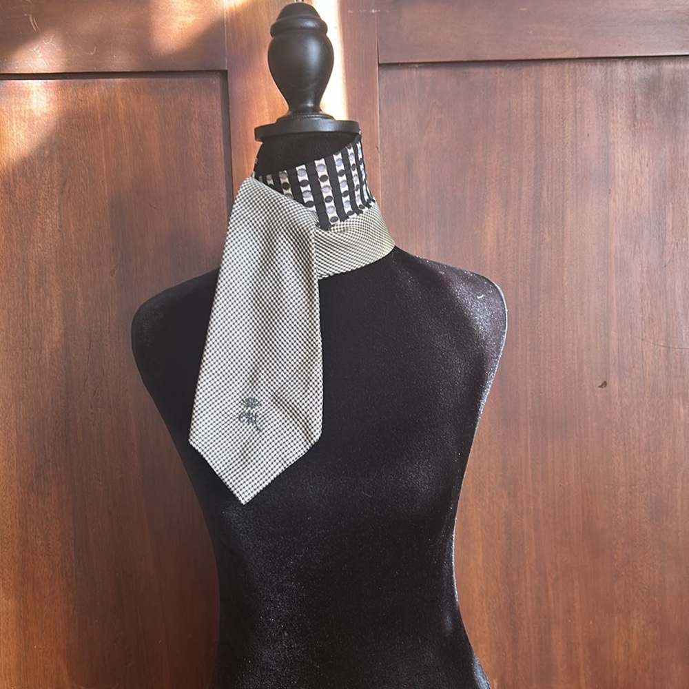 Upcycled Silk Ties Scarf - Annie Hall Vibes - Picture 6 of 8